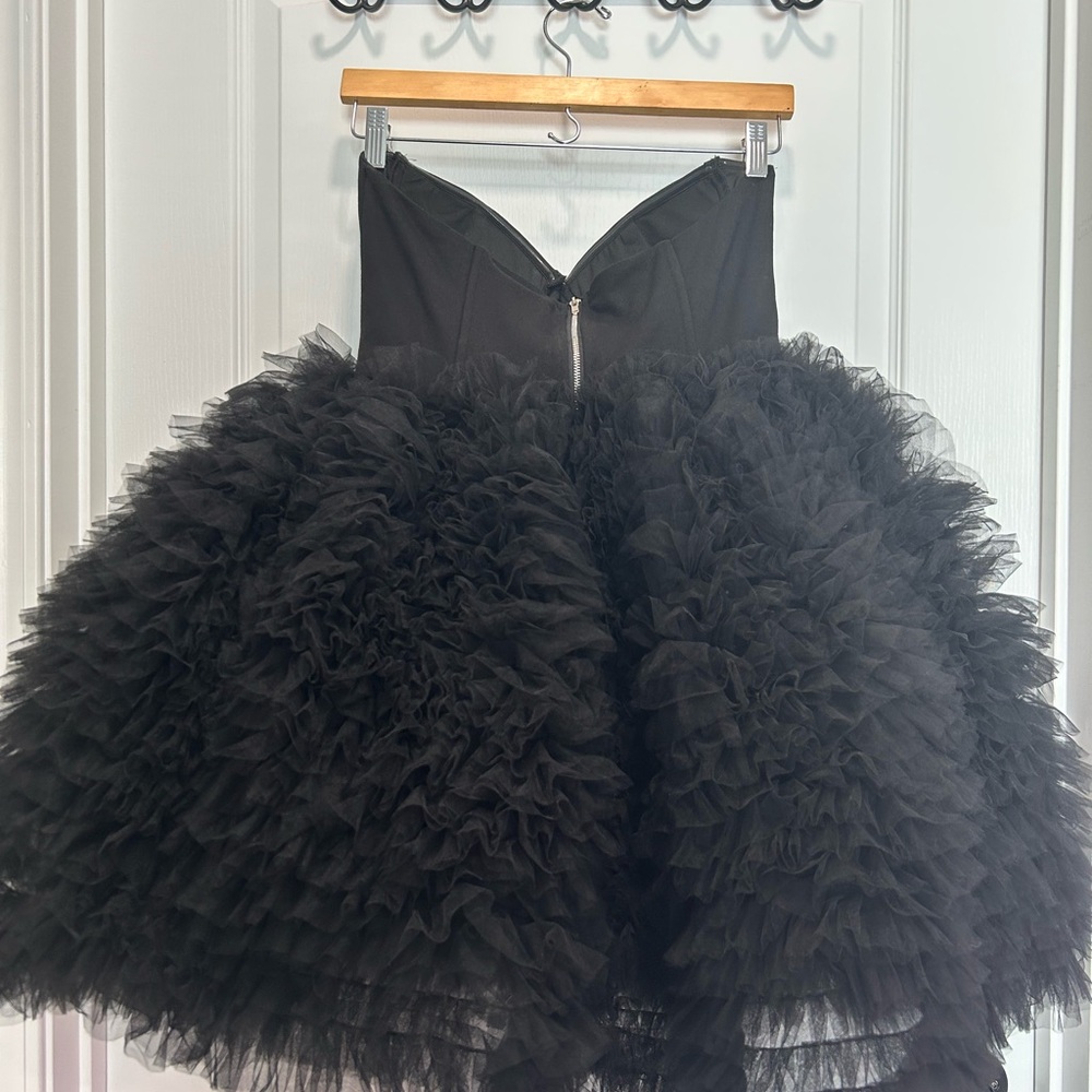 Elegant Ruffle Mini Dress - Picture 6 of 8